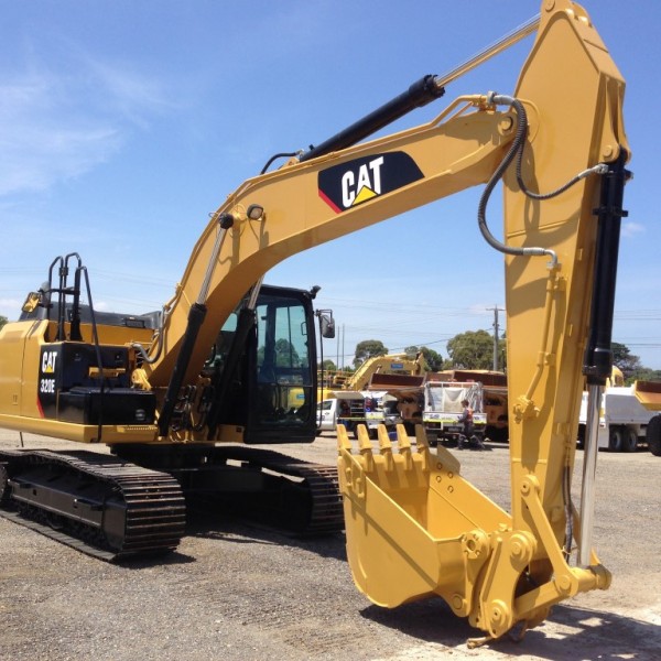 CAT 320E - Heavy Equipment Refinishing